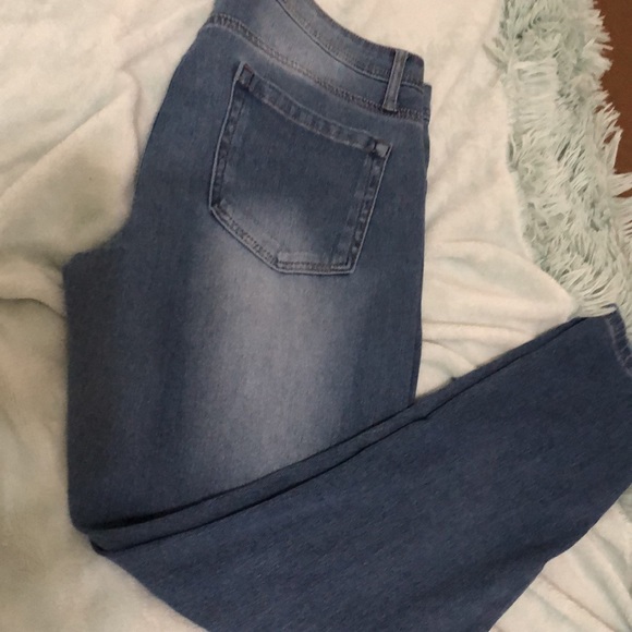 Jeans - Picture 7 of 7